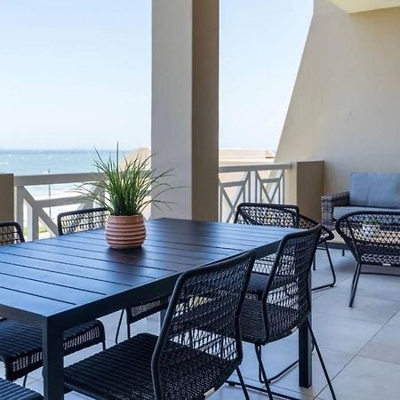 אומדלוטי Waterfront Getaway, 2 Bedroom Seaside Bliss מראה חיצוני תמונה